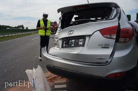 Ciężarówką zahaczył o stojące na \"siódemce\" auto
