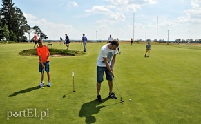 Miło i pożytecznie na polu golfowym