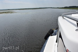 Nuda, nic się nie dzieje. I dobrze