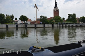 Nuda, nic się nie dzieje. I dobrze