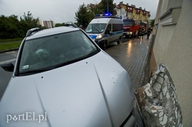 Wjechał w budynek przy Traugutta (aktualizacja)