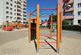 Nowy plac zabaw przyciąga tłumy