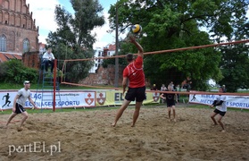 Zwyciężyła siła spokoju  (siatkówka plażowa) 