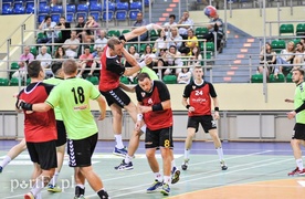 Meblarze pokonali Pomezanię i zagrają w finale (piłka ręczna)