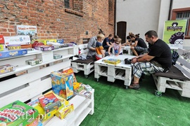 Quo vadis? Na dziedziniec biblioteki!