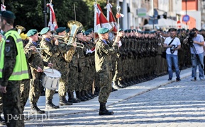 Żołnierze opanowali starówkę