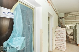 Cztery centymetry do pełni szczęścia na basenie