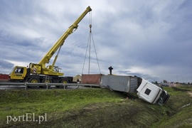 Tir zablokował ruch na siódemce