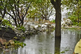 Woda powoli opada, alarm odwołany (aktualizacja)