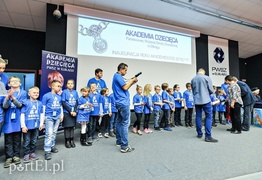 Mali studenci w krainie nauki