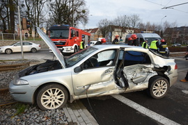Renault zderzył się z tramwajem