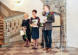 Im jest bliżej do innych ludzi