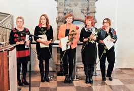 Im jest bliżej do innych ludzi