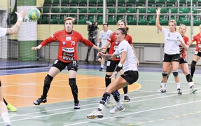 Start w 1/8 finału Challenge Cup (piłka ręczna)