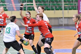 Start w 1/8 finału Challenge Cup (piłka ręczna)