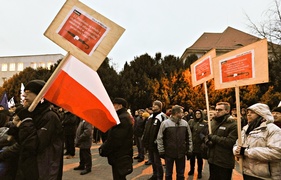 Protestowali przeciwko rządowi PiS: - Czujemy się zagrożeni zdjęcie nr 141633