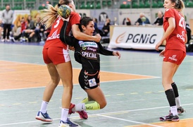 Młode kadrowiczki przegrały ze Startem (piłka ręczna)