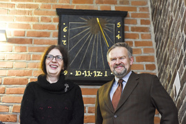 Znów odmierza czas na starówce