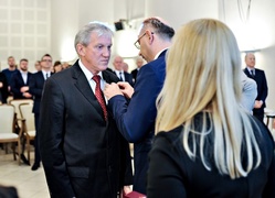 Krzyże za wolność i solidarność