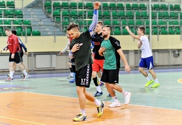 Meblarze wznowili treningi