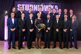 Studniówka w starym stylu