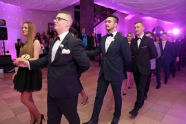 Studniówka w starym stylu