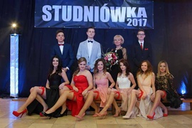 Studniówka w starym stylu