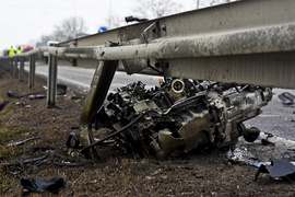 Wypadek w Kazimierzowie, kierowca ciężarówki nie żyje