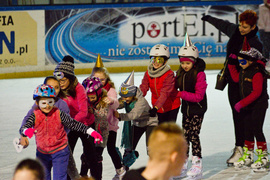 Gorąca zabawa na elbląskim lodowisku