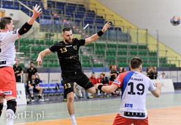 Meblarze znów słabsi tylko o jedną bramkę (piłka ręczna)