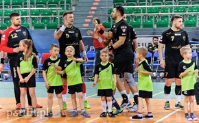 Meblarze znów słabsi tylko o jedną bramkę (piłka ręczna)