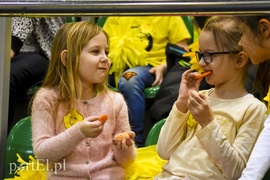 Jabłka rywalizowały z mandarynkami