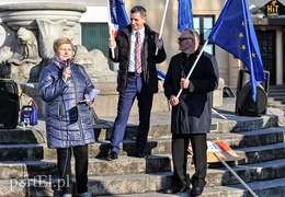 Tusk na fontannie