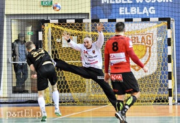 Meblarze z trzecim zwycięstwem (piłka ręczna)