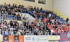 Sześć bramek zaliczki Kram Startu (piłka ręczna)