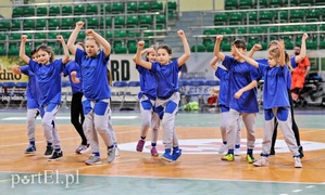 Sześć bramek zaliczki Kram Startu (piłka ręczna)
