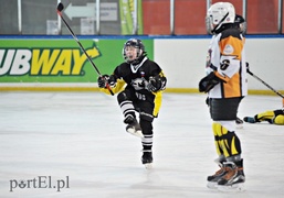 Wikińskie dziewczyny strzelają bramki