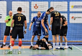 Chrobry dobił Meblarzy (piłka ręczna)