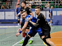 Chrobry dobił Meblarzy (piłka ręczna)