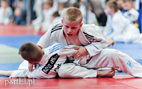 Walczą mali judocy