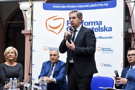 O samorządach, 500 + i prężeniu muskułów