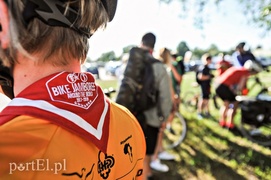 Jadą na rowerach dookoła świata