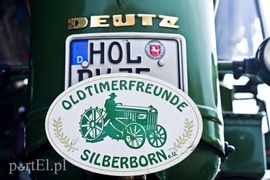 Prosta historia Williego, czyli jak 81-latek na traktorze przemierza Europę