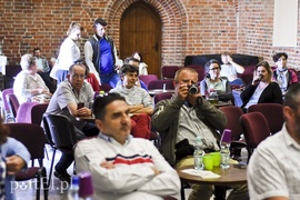 Co zrobić, by wyciągnąć ludzi z domów?