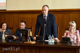 Nadzwyczajnie krótka sesja