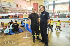 Autoriada uczy bezpieczeństwa na drodze