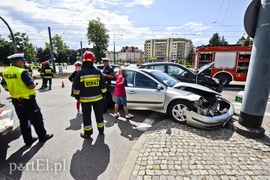 Kolizja dwóch renault przy szkole muzycznej