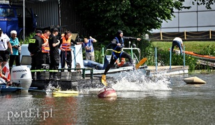 Ćwiczyli razem, żeby lepiej pomagać na wodzie