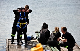 Ćwiczyli razem, żeby lepiej pomagać na wodzie