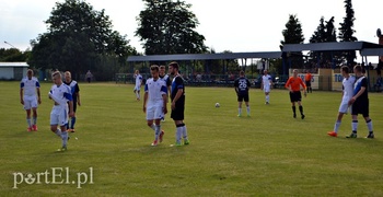 Barkas podnosi się z dna